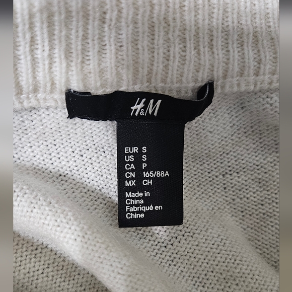 H&M Fuzzy Rudolph Sweater - Picture 3 of 4